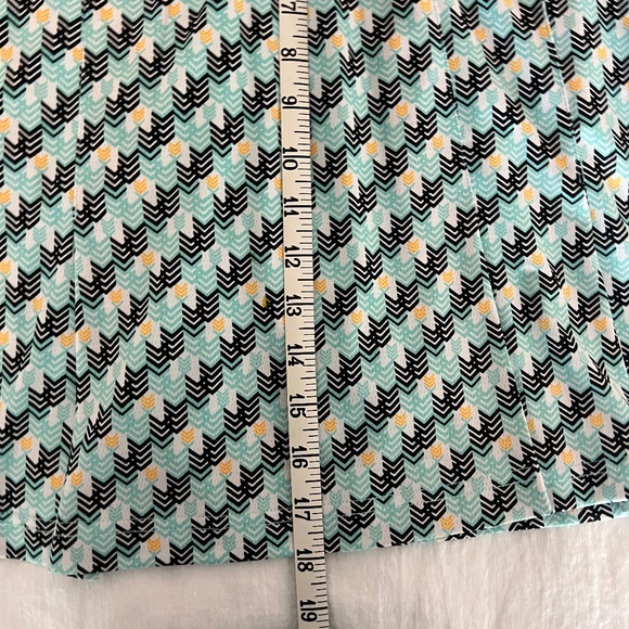 Sport Haley Sleeveless Golf Polo and Matching Skort - Picture 3 of 8